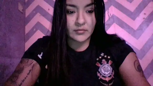 Snapshot of Jennifersbodyy chatting on 12-18-25, 04:07 Jennifersbodyy online show from 12-18-25, 04:07