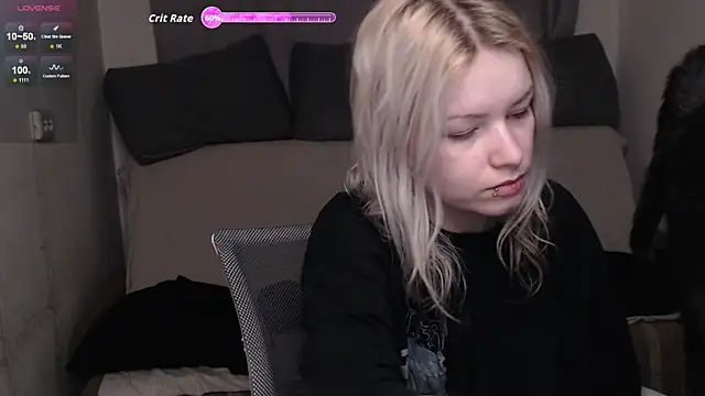 Snapshot of CherryNight6 chatting on 12-16-25, 10:59 CherryNight6 online show from 12-16-25, 10:59