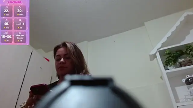 Snapshot of Kristalnoa chatting on 02-17-26, 04:35 Kristalnoa online show from 02-17-26, 04:35