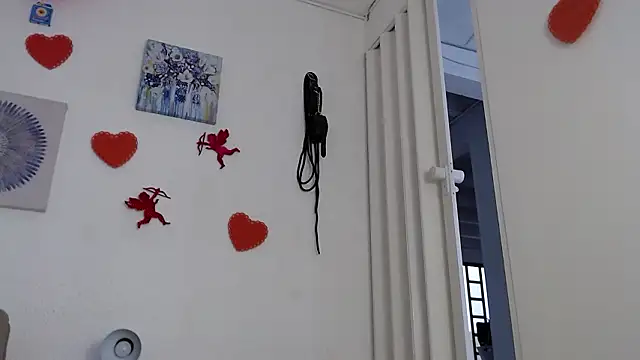 Snapshot of CarolineAikos chatting on 02-19-26, 12:12 CarolineAikos online show from 02-19-26, 12:12