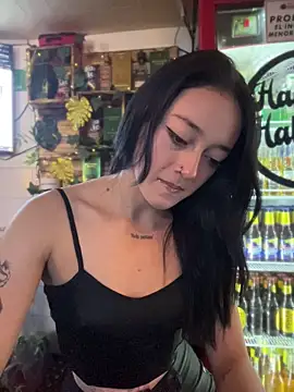 Snapshot of Lia__white chatting on 11-01-25, 10:56 Lia white online show from 11-01-25, 10:56