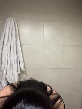 Snapshot of Lia__white chatting on 11-02-25, 08:33 Lia white online show from 11-02-25, 08:33