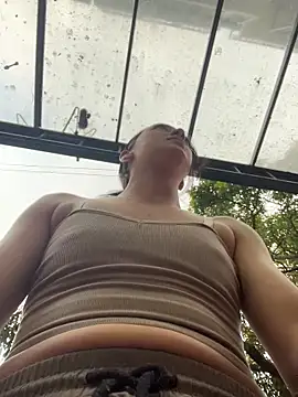 Snapshot of Lia__white chatting on 12-16-25, 10:15 Lia white online show from 12-16-25, 10:15