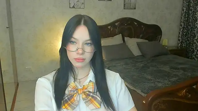 FloraCherry online show from 11-13-25, 11:42