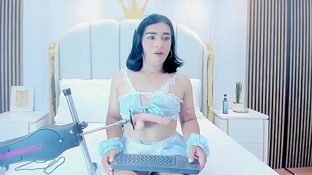 Snapshot of SweetKata_ chatting on 11-02-25, 11:45 SweetKata online show from 11-02-25, 11:45