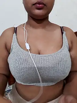 Snapshot of PORI-MONI2025 chatting on 11-08-25, 03:34 PORI-MONI2025 online show from 11-08-25, 03:34