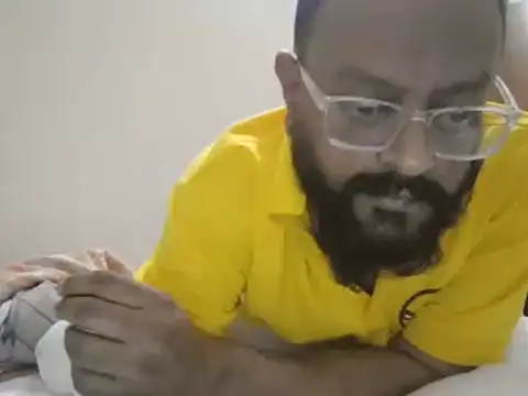 Snapshot of jimforsex1982 chatting on 11-16-25, 06:35 jimforsex1982 online show from 11-16-25, 06:35