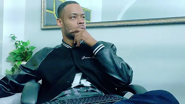 Snapshot of Neytanmalcon chatting on 11-18-25, 09:30 Neytanmalcon online show from 11-18-25, 09:30