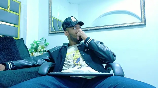 Snapshot of Neytanmalcon chatting on 11-29-25, 08:34 Neytanmalcon online show from 11-29-25, 08:34