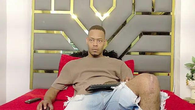 Snapshot of Neytanmalcon chatting on 12-16-25, 08:03 Neytanmalcon online show from 12-16-25, 08:03