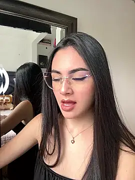 IslaCole online show from 01-07-26, 07:16