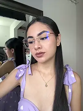 IslaCole online show from 02-25-26, 10:52