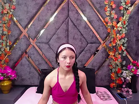 Snapshot of JulietaDiamond chatting on 11-24-25, 07:35 JulietaDiamond online show from 11-24-25, 07:35