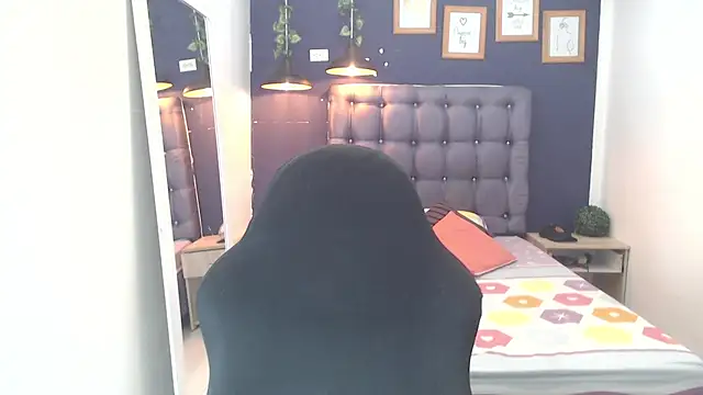 Snapshot of Lunatico_x chatting on 10-28-25, 08:22 Lunatico x online show from 10-28-25, 08:22