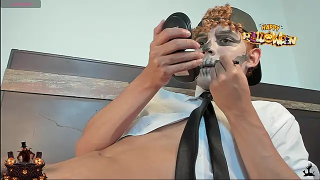 Snapshot of Daark_Eros chatting on 10-31-25, 08:32 Daark Eros online show from 10-31-25, 08:32