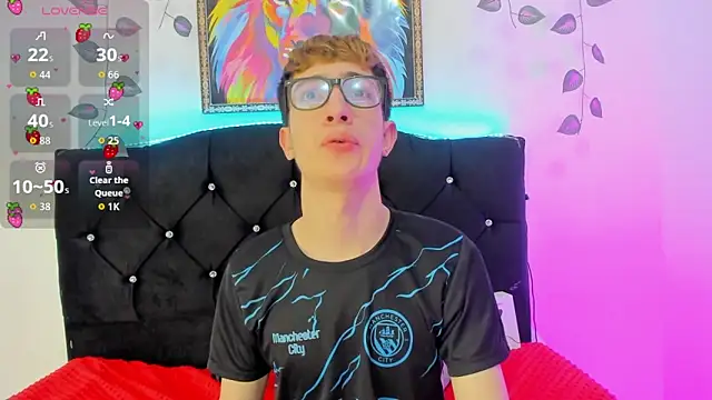 Snapshot of Erick_Taylor3 chatting on 10-24-25, 06:15 Erick Taylor3 online show from 10-24-25, 06:15