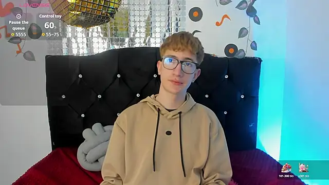 Snapshot of Erick_Taylor3 chatting on 11-04-25, 05:56 Erick Taylor3 online show from 11-04-25, 05:56