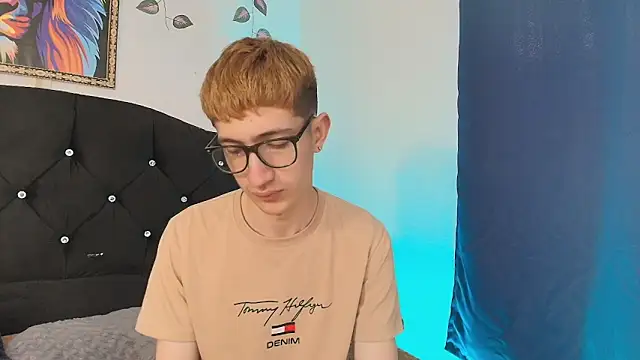 Snapshot of Erick_Taylor3 chatting on 12-05-25, 05:53 Erick Taylor3 online show from 12-05-25, 05:53