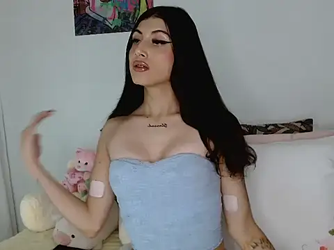 Snapshot of princess_ofyourdreams chatting on 11-08-25, 05:01 princess ofyourdreams online show from 11-08-25, 05:01