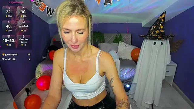 Snapshot of MadamMilly_ chatting on 11-03-25, 06:36 MadamMilly online show from 11-03-25, 06:36