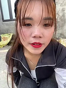 nachi-baby online show from 11-26-25, 01:39