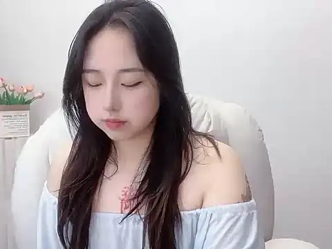 Love-hanzaizai718 online show from 10-25-25, 06:57