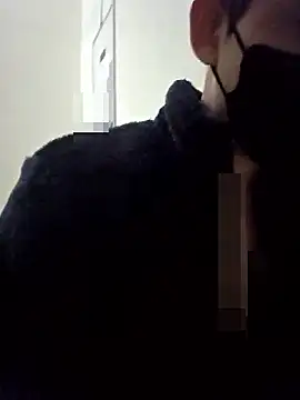 Snapshot of yanonam chatting on 10-25-25, 06:46 yanonam online show from 10-25-25, 06:46