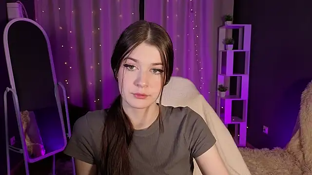 Snapshot of Ksarina chatting on 11-09-25, 11:30 Ksarina online show from 11-09-25, 11:30