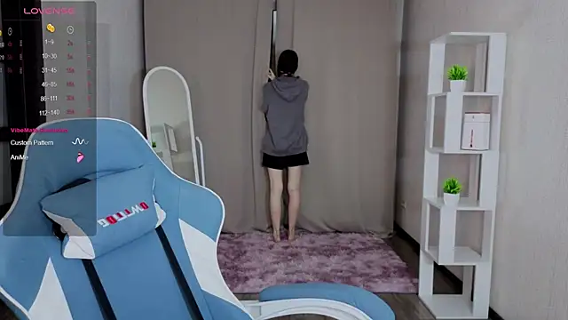 Snapshot of Ksarina chatting on 11-15-25, 12:23 Ksarina online show from 11-15-25, 12:23