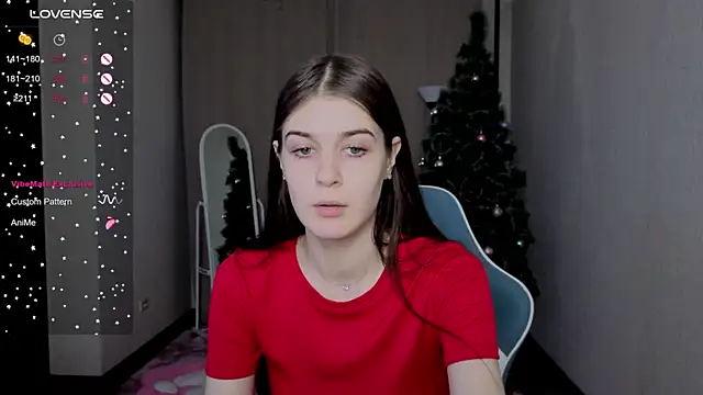 Snapshot of Ksarina chatting on 12-14-25, 12:32 Ksarina online show from 12-14-25, 12:32