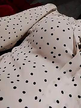 TRIEUTRIEU20 online show from 10-29-25, 02:41