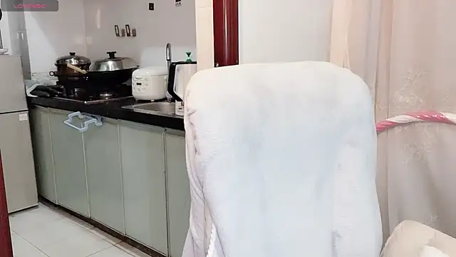 Snapshot of anna-888- chatting on 11-09-25, 04:00 anna-888- online show from 11-09-25, 04:00