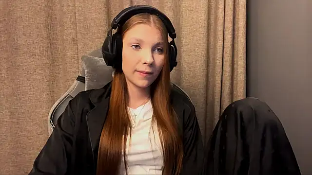 Snapshot of Softixq chatting on 11-07-25, 04:07 Softixq online show from 11-07-25, 04:07