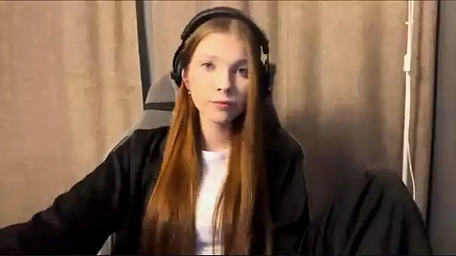 Snapshot of Softixq chatting on 11-09-25, 03:43 Softixq online show from 11-09-25, 03:43