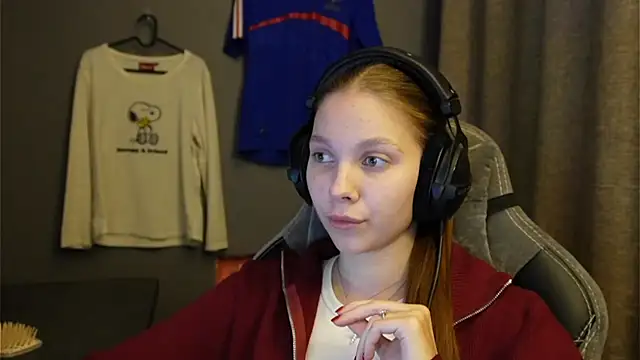 Snapshot of Softixq chatting on 11-15-25, 03:52 Softixq online show from 11-15-25, 03:52