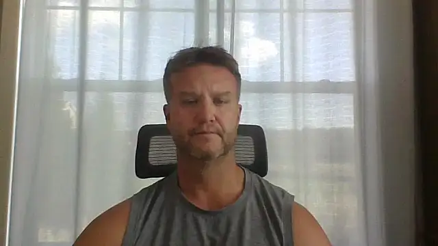 Snapshot of 45andfit1 chatting on 10-23-25, 02:05 45andfit1 online show from 10-23-25, 02:05