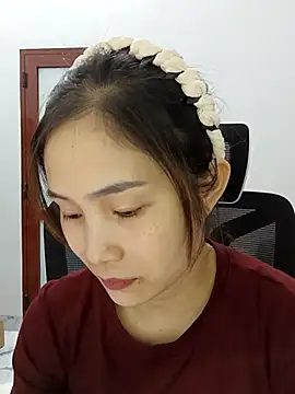 Pig pig11 online show from 12-16-25, 12:32