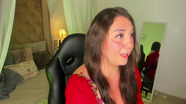 Snapshot of Myla_mayfield chatting on 11-18-25, 11:47 Myla mayfield online show from 11-18-25, 11:47