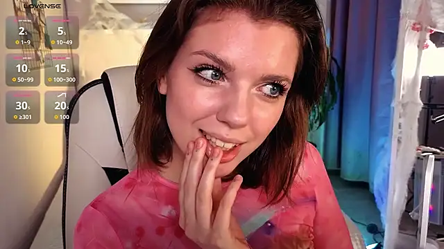 Snapshot of PollyRouge__ chatting on 11-05-25, 02:28 PollyRouge online show from 11-05-25, 02:28