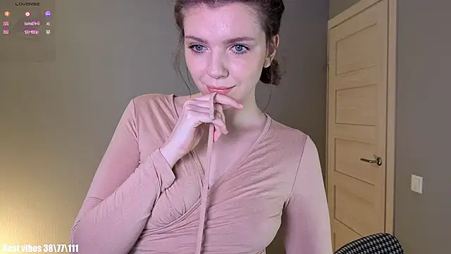 PollyRouge   online show from 02-21-26, 09:05