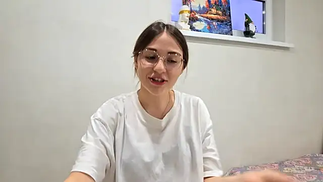 Snapshot of Brevelli_Hope chatting on 10-25-25, 02:13 Brevelli Hope online show from 10-25-25, 02:13