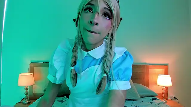 Snapshot of Damiian20_ chatting on 11-19-25, 12:27 Damiian20 online show from 11-19-25, 12:27