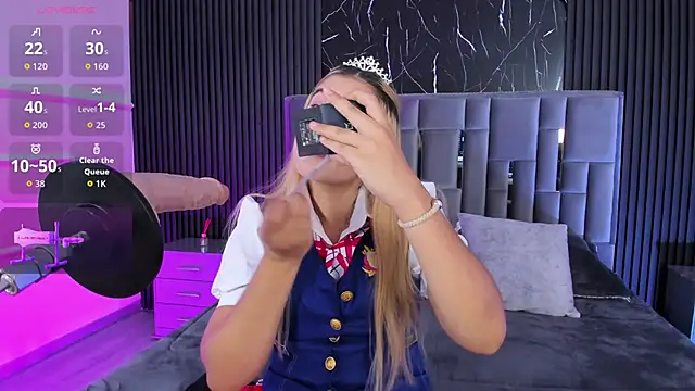 Snapshot of Liahfontaine chatting on 10-30-25, 11:44 Liahfontaine online show from 10-30-25, 11:44