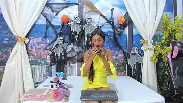 Snapshot of salome_mio chatting on 10-29-25, 07:59 salome mio online show from 10-29-25, 07:59