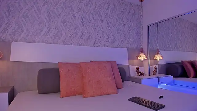 Snapshot of Vittoria__rossi chatting on 02-16-26, 01:51 Vittoria rossi online show from 02-16-26, 01:51