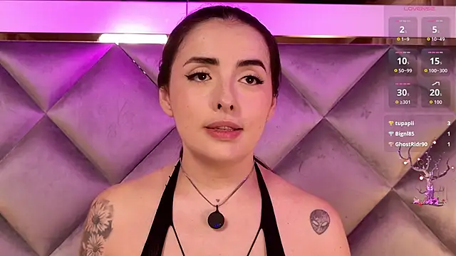 Snapshot of _giggy_2 chatting on 11-05-25, 11:43 giggy 2 online show from 11-05-25, 11:43