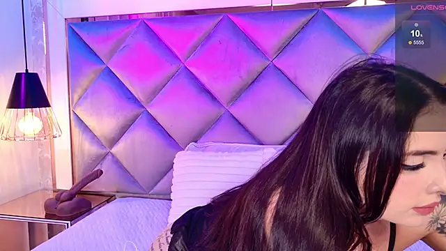 Snapshot of _giggy_2 chatting on 11-30-25, 11:47 giggy 2 online show from 11-30-25, 11:47