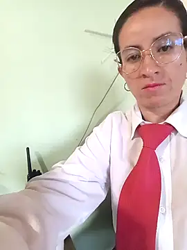 Snapshot of Valentina--1 chatting on 11-12-25, 11:54 Valentina--1 online show from 11-12-25, 11:54