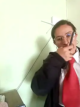 Snapshot of Valentina--1 chatting on 11-22-25, 08:52 Valentina--1 online show from 11-22-25, 08:52