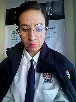 Snapshot of Valentina--1 chatting on 11-29-25, 12:08 Valentina--1 online show from 11-29-25, 12:08